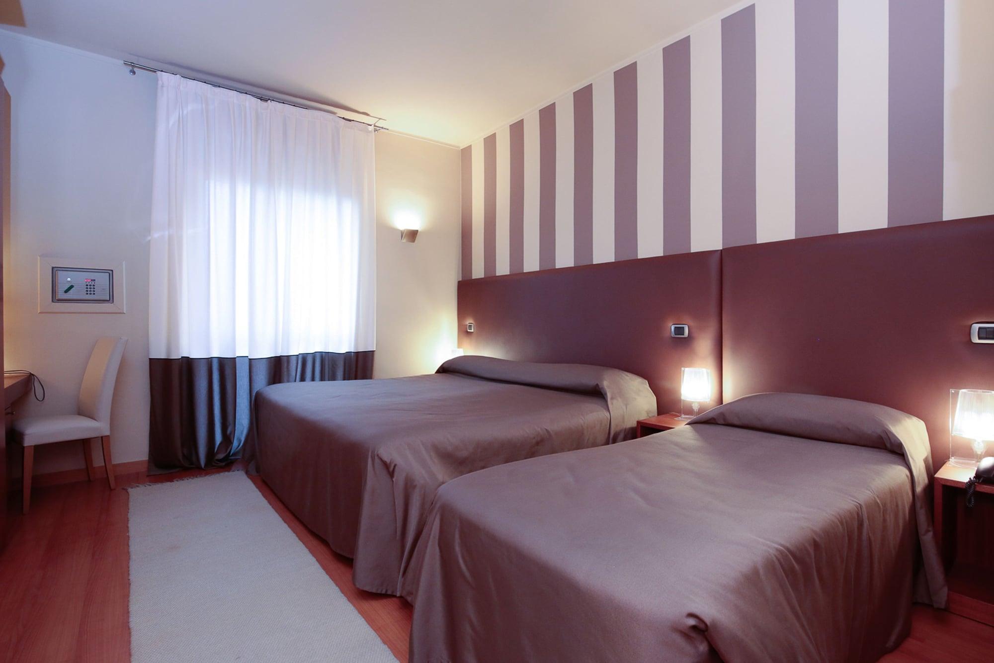 Hotel Aleramo Asti Kültér fotó