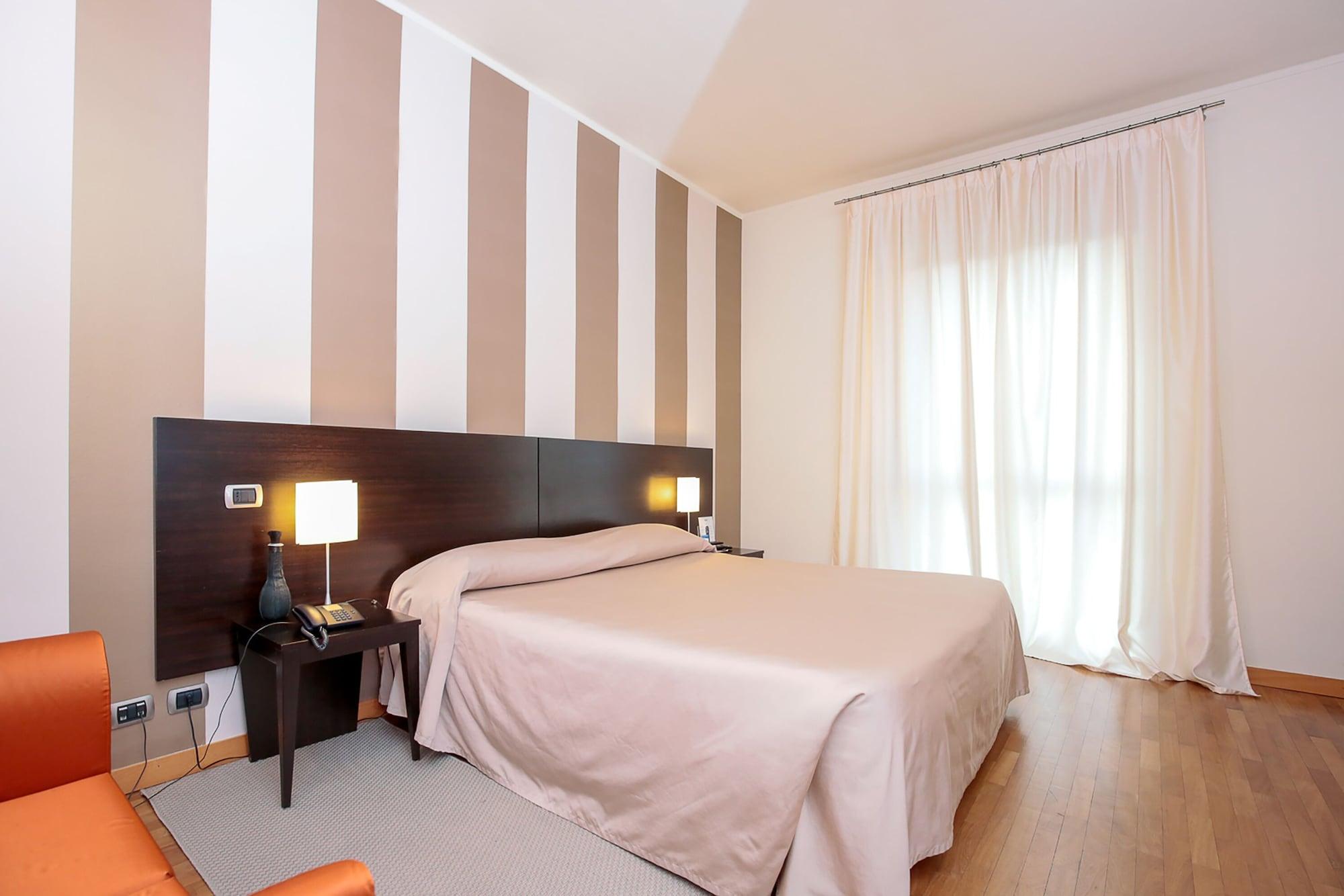 Hotel Aleramo Asti Kültér fotó
